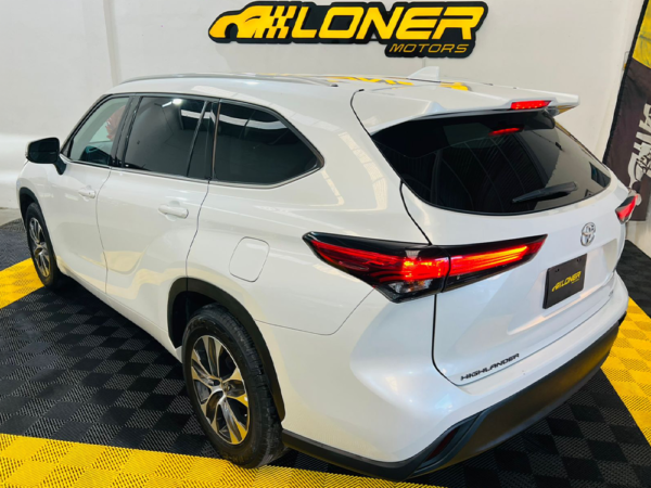 TOYOTA HIGHLANDER XLE PIEL 2022 - Image 6