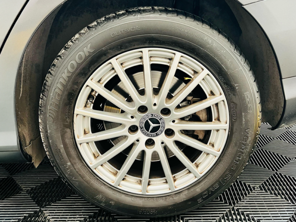 MERCEDES BENZ C200 2020 - Image 16