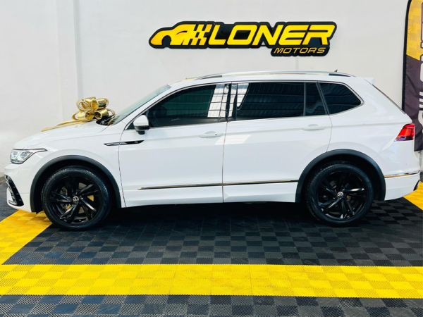 VOLKSWAGEN TIGUAN R-LINE 2.0 2022 - Image 8
