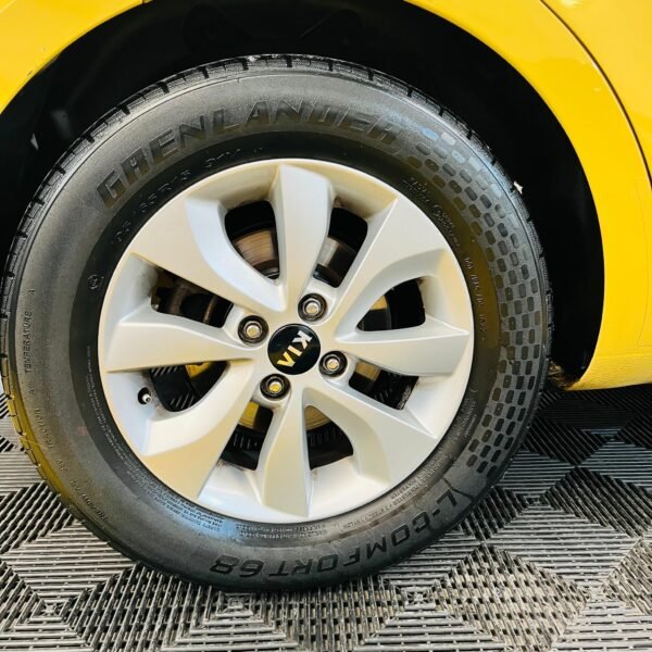 KIA RIO LX HB 2017 - Image 11