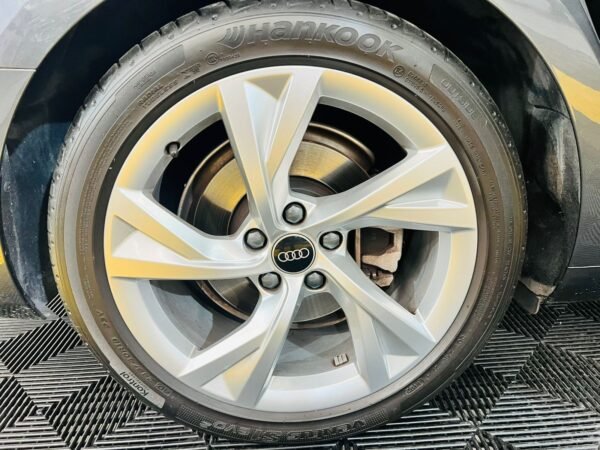 AUDI A4 SLINE 40 TFSI 2022 - Image 13