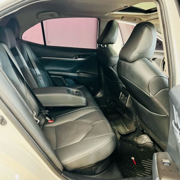 TOYOTA CAMRY XLE HV 2024 - Image 14
