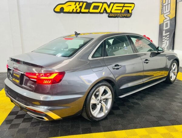 AUDI A4 SLINE 40 TFSI 2022 - Image 9