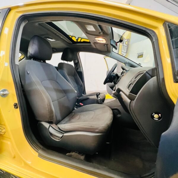 KIA RIO LX HB 2017 - Image 10