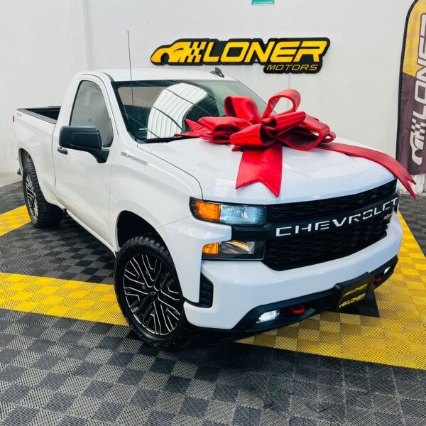 CHEVROLET SILVERADO CAB REG 8CIL 4X4