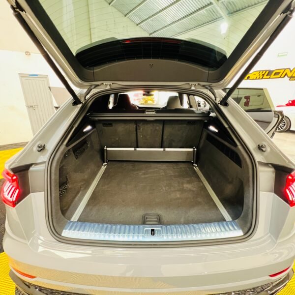 AUDI RSQ8 2023 - Image 11
