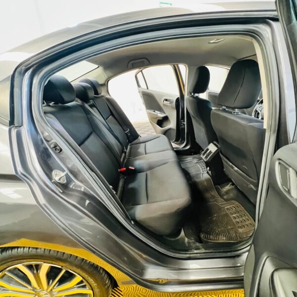 HONDA CITY EX 2018 - Image 12