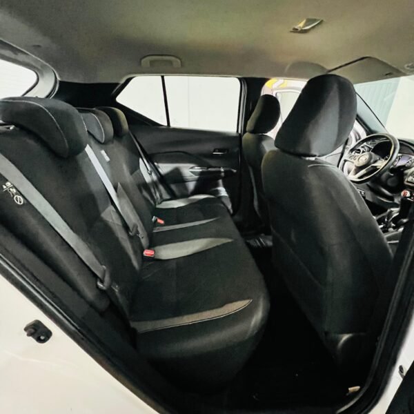 NISSAN KICKS ADVANCE 2018 - Image 12