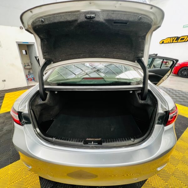 MAZDA 6 i GRAND TOURING 2020 - Image 13