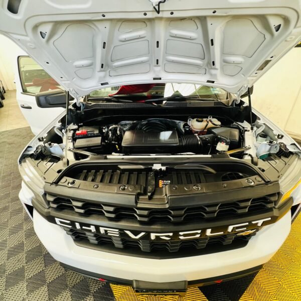CHEVROLET SILVERADO CAB REG 8CIL 4X4 - Image 18