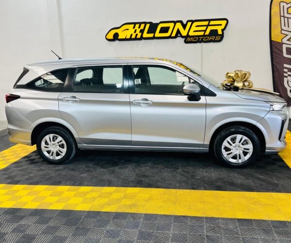 TOYOTA AVANZA LE 2022 - Image 3