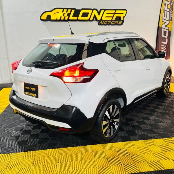 NISSAN KICKS ADVANCE 2018 - Image 9