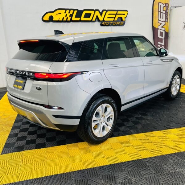 LAND ROVER EVOQUE 2022 - Image 9