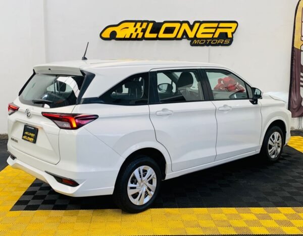 TOYOTA AVANZA LE 2022 - Image 10