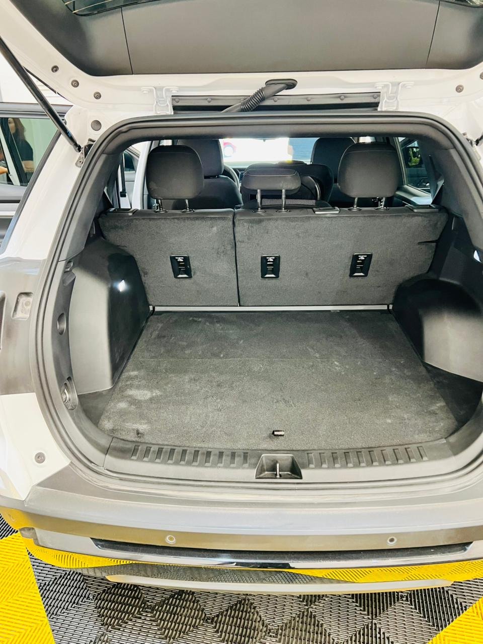 GMC TERRAIN BLACK EDITION 2025 - Image 12