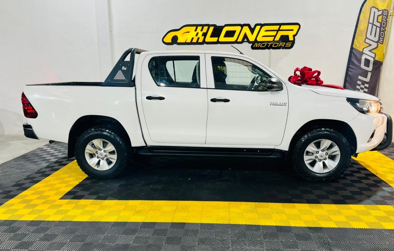 HILUX DOBLE CABINA SR 2019 - Image 2