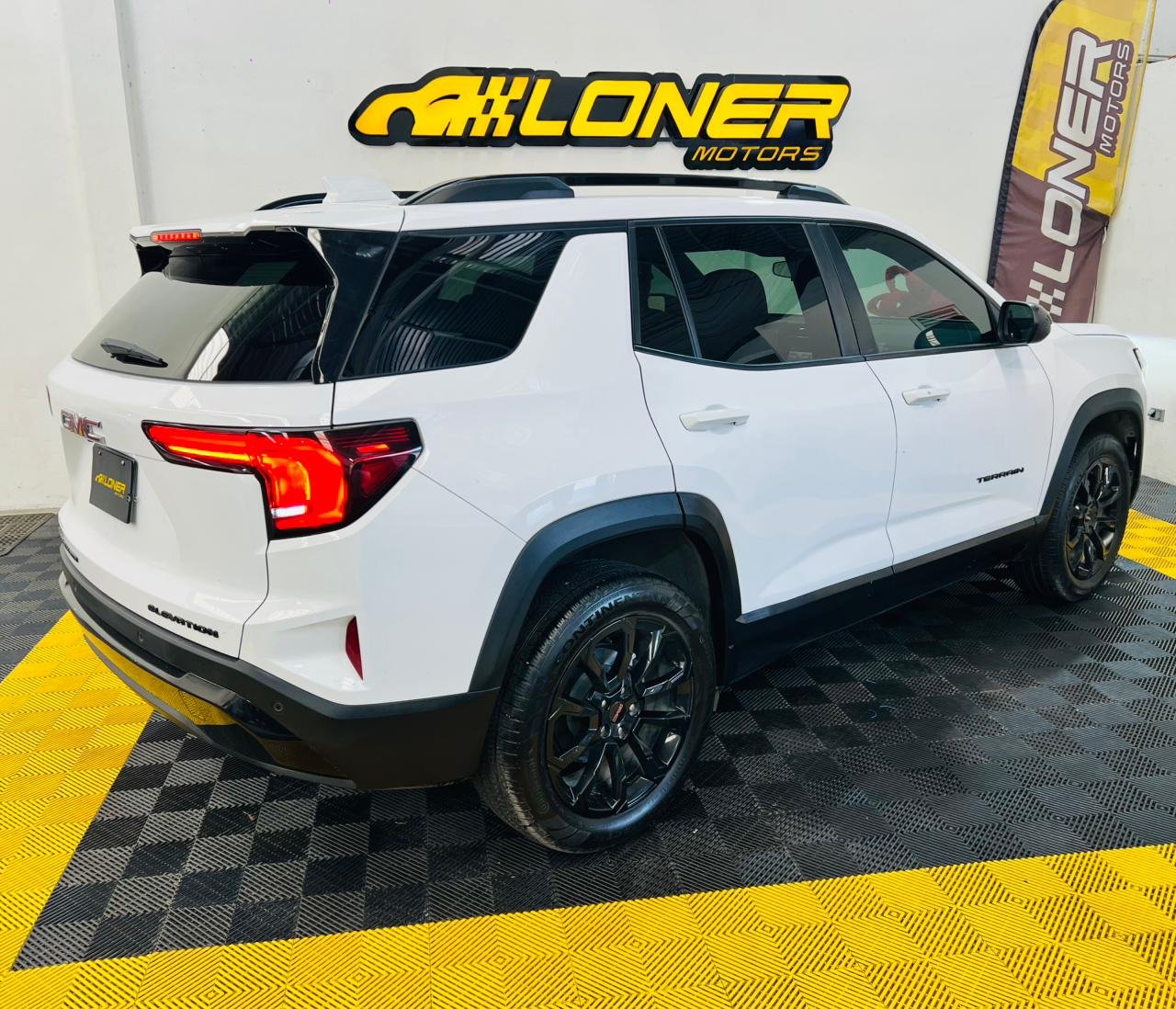 GMC TERRAIN BLACK EDITION 2025 - Image 8